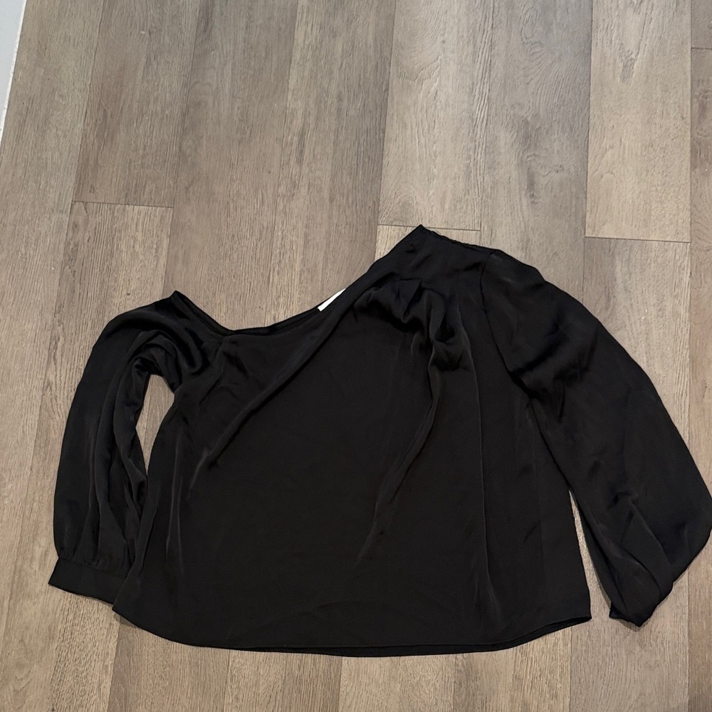 Astr Black One-Shoulder Long Sleeve Top